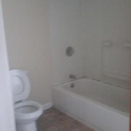 5th image of 613 Anthony Ave