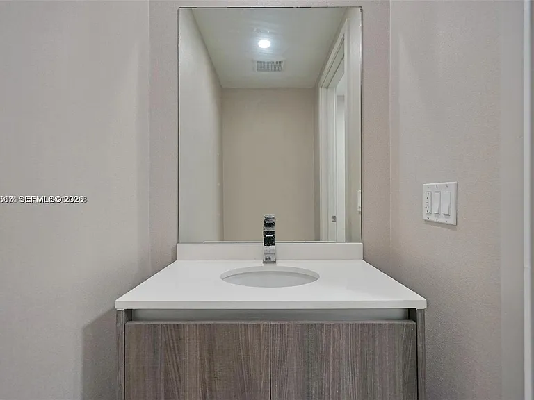 488 NE 18th St #1301 — Photo 9