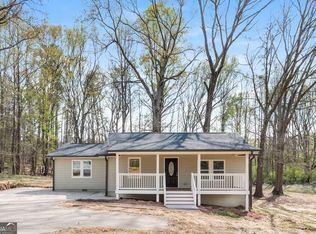 77 Hunters Ln, Powder Springs, GA 30127