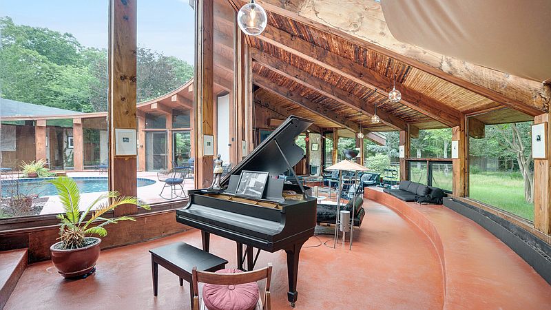 26 Deep Six Dr, East Hampton, NY 11937 | Out East