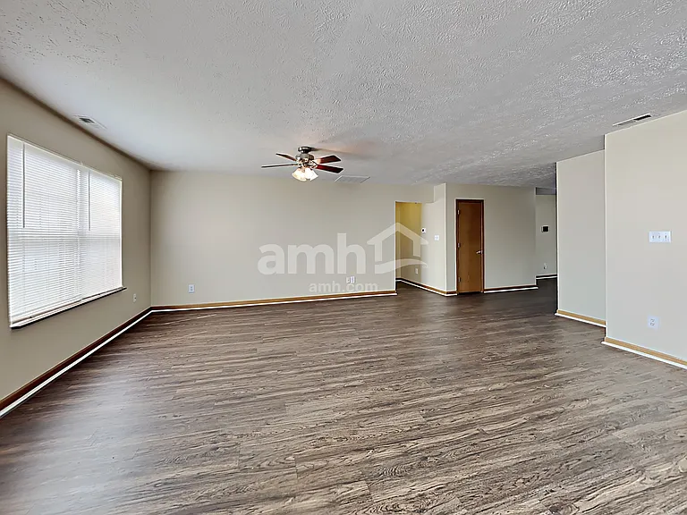 8255 Captain Dr — Photo 7