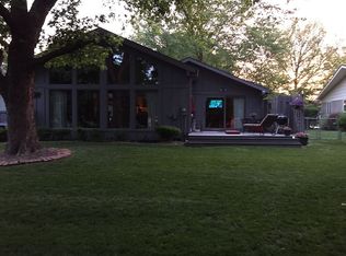 22 Country Ln, Mattoon, IL 61938