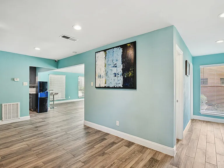 34-web-or-mls-Briar Forest Dr-1303-901