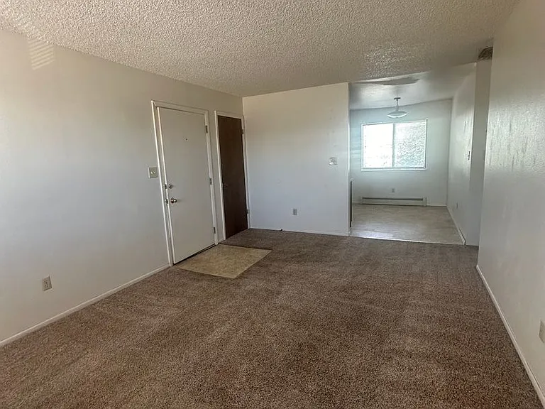 2541 Grand Ave — Photo 5