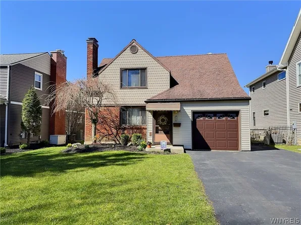 197 Roycroft Blvd, Amherst, NY 14226