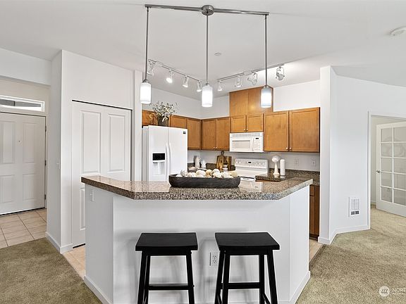 4th image of 7104 265th Street NW #402