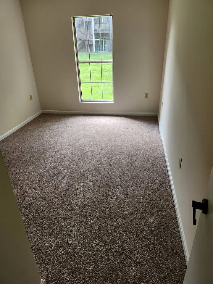 2 bed, 1054 sqft, $1,650 — Photo 3