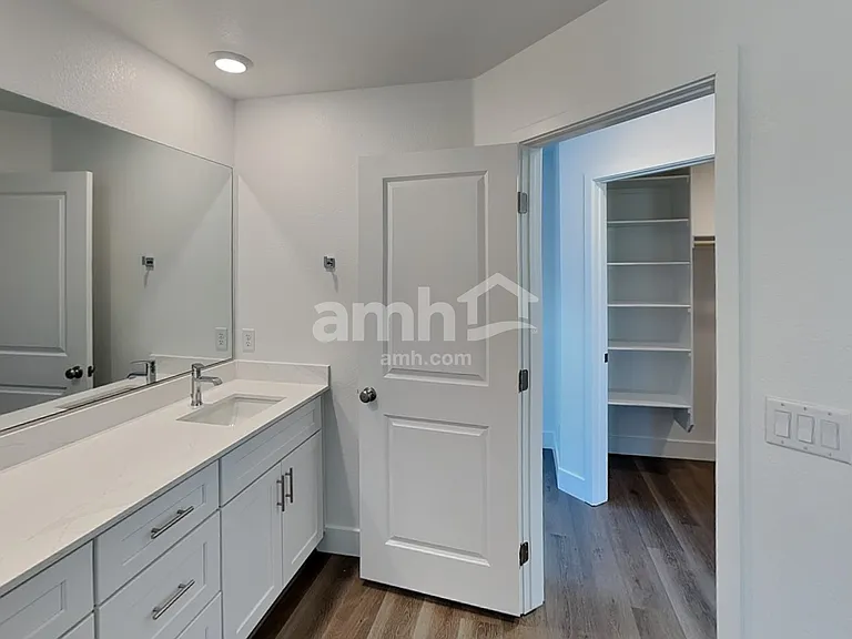 8183 Braavos Peninsula Ave — Photo 12