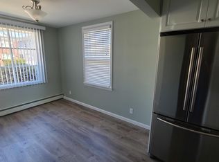68 Evergreen Ave FLOOR 1, Lynbrook, NY 11563