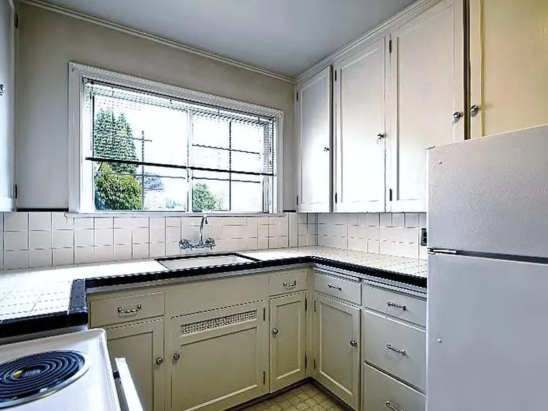 One Bedroom Kithcen