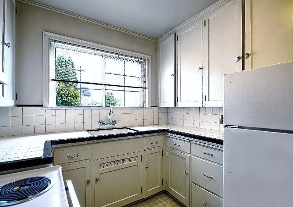 One Bedroom Kithcen