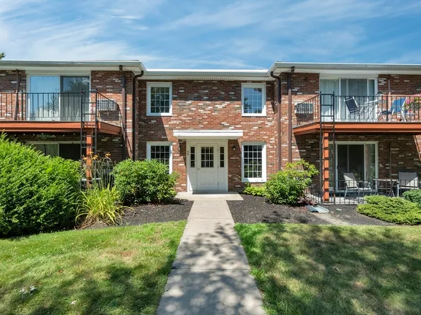 96 Fountain Ln APT 11, Weymouth, MA 02190