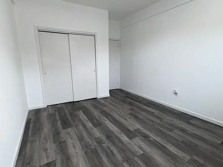 513 Emmett St #B11 — Photo 12