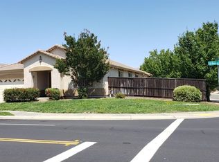 10061 Blossom Ridge Dr, Elk Grove, CA 95757