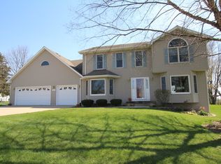 1910 Irene Rd, Sandwich, IL 60548