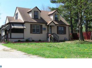 813 N Main St, Williamstown, NJ 08094