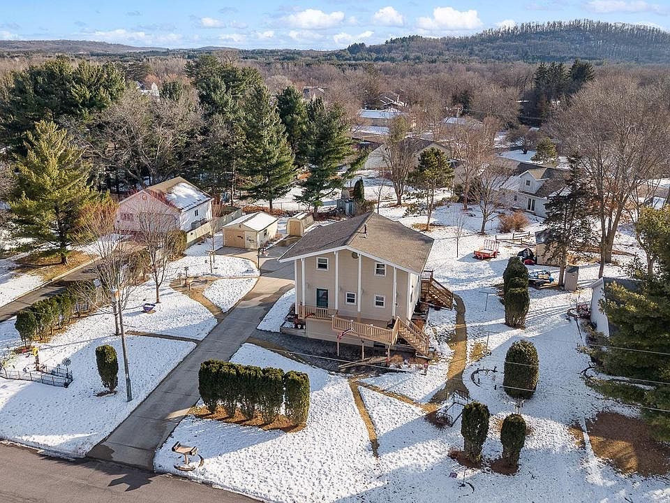 1st image of W10707 Airport Drive