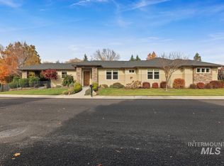 484 W Oakhampton Dr, Eagle, ID 83616