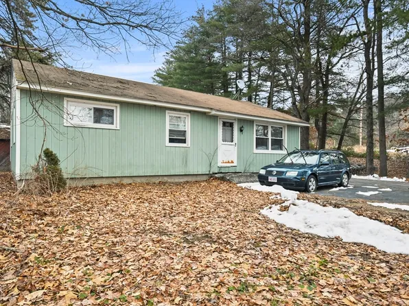 71 Pleasant St, Lunenburg, MA 01462