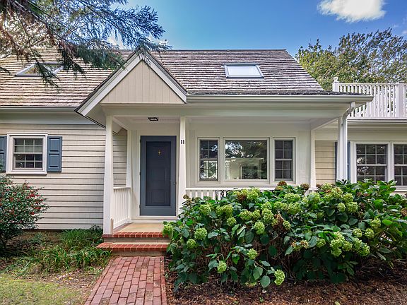 5th image of 11 Ridge Dr