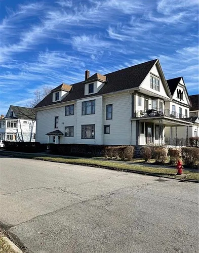 814 Humboldt Pkwy #2 Photo 1