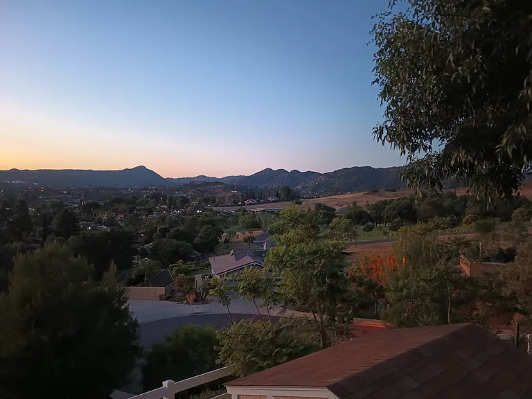 2434 Mountain View Dr — Photo 3