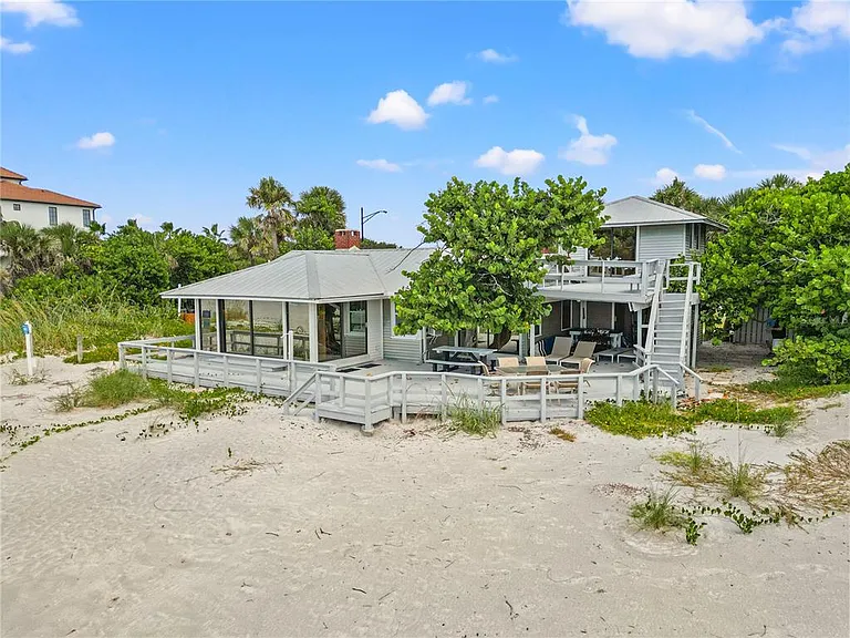 2823 Gulf Of Mexico Dr — Photo 38
