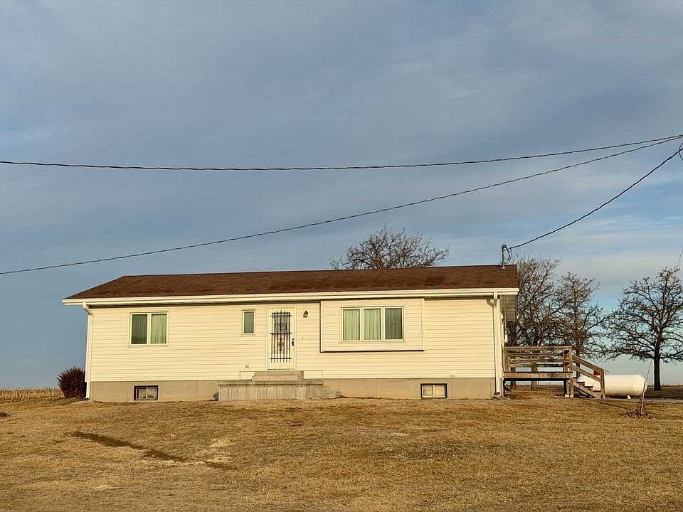 2nd image of 641 8th Rd