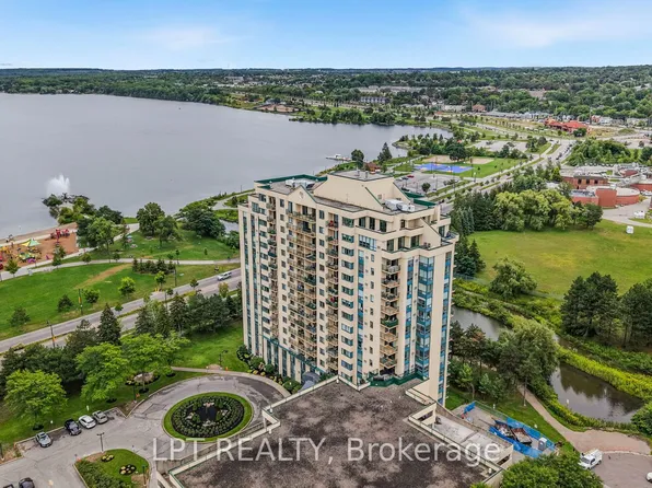 75 Ellen St #1111, Barrie, ON L4N 7R6