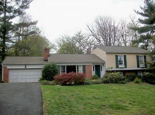 1218 Merchant Ln, Mc Lean, VA 22101