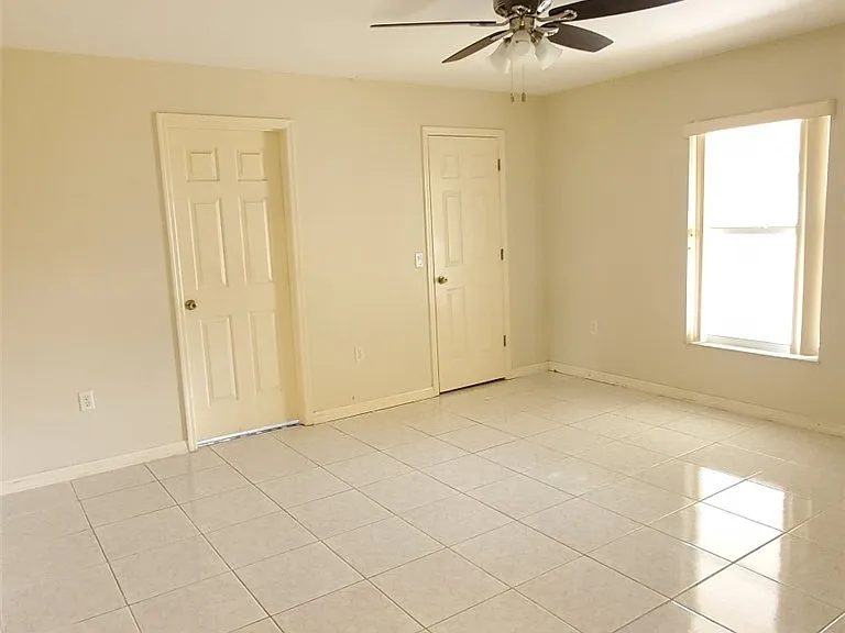 4227 Mackerel Dr — Photo 2