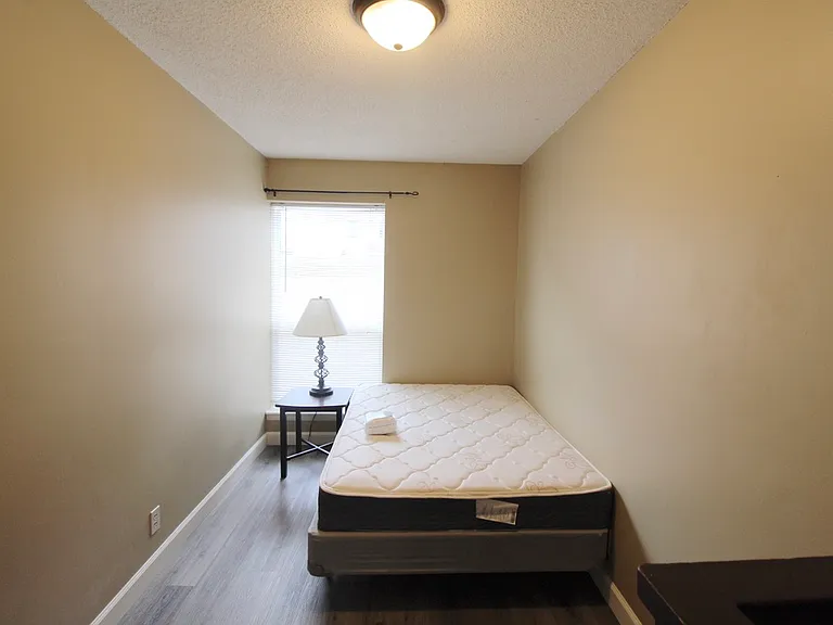 1390H Hunters Rd — Photo 9