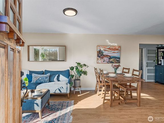 2nd image of 2183 NE 3rd Avenue