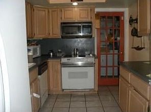 5th image of 7606 NW 43rd Ct