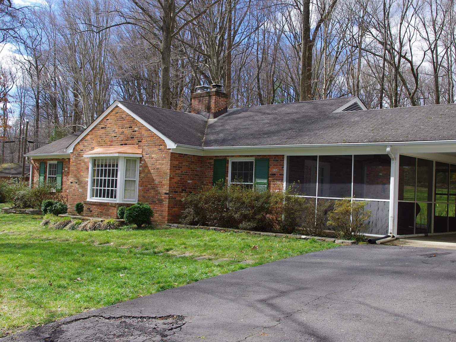 3 bed, 1.5 bath, 1536 sqft, $3,200 — Photo 3