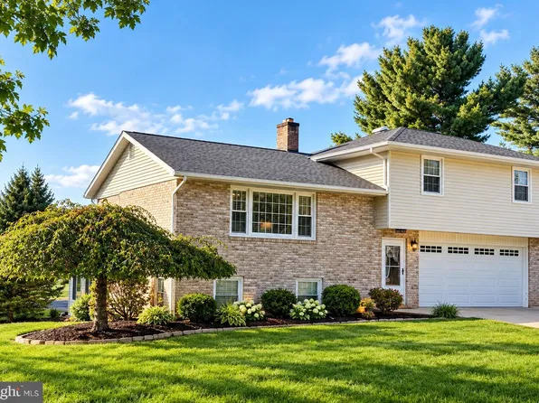 7 Sherry Dr, York, PA 17404