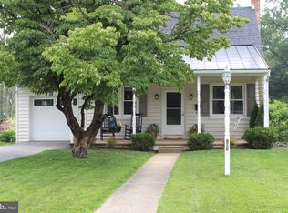 209 Penn Ave, Ephrata, PA 17522
