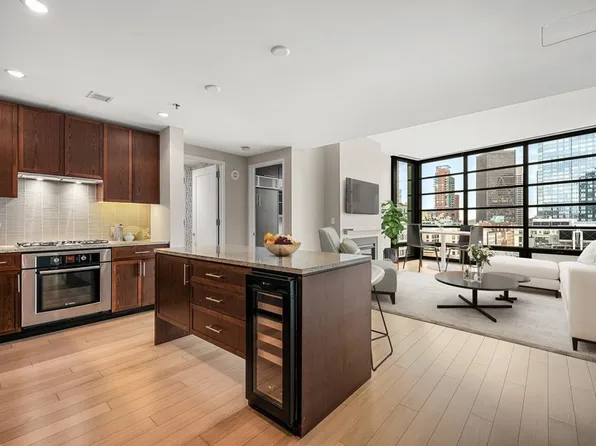 580 Washington St #Penthouse 6, Boston, MA 02111