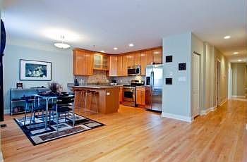 1st image of 6426 S Woodlawn Ave APT 1