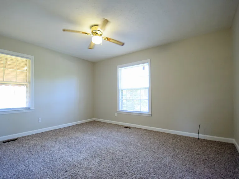 1509 Paisley Ave — Photo 7