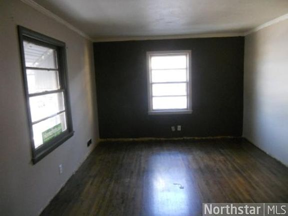 3rd image of 4646 Russell Ave N