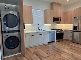 6904 Corbin Ave, Reseda, CA 91335