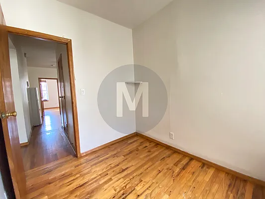 Rented by Kaden Realty | media 7