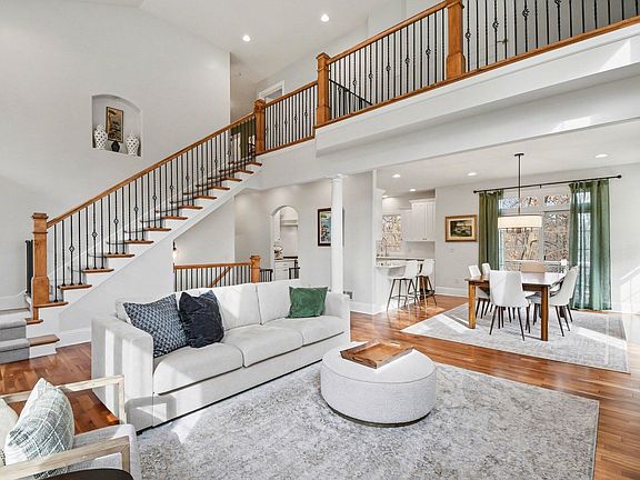 5th image of 7901 Sandy Hollow Dr SE