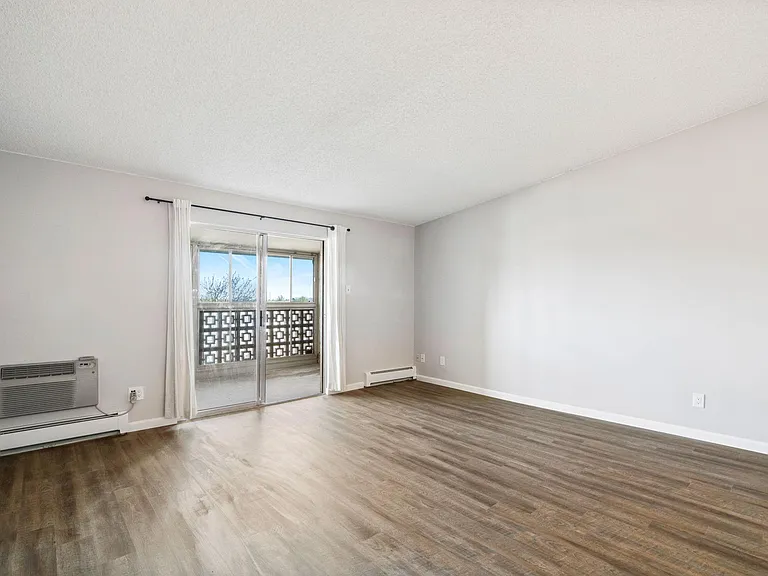 3164 S Wheeling Way — Photo 8