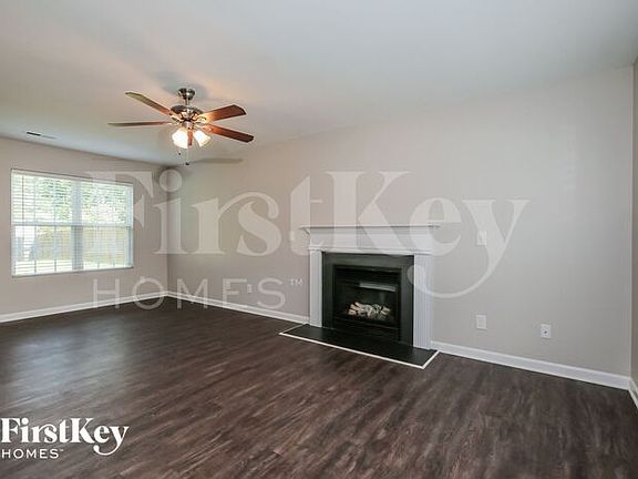 3rd image of 5003 Moonlight Ln