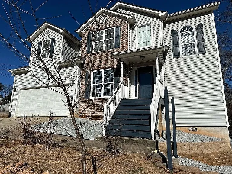 1261 Lakeview Rd — Photo 17