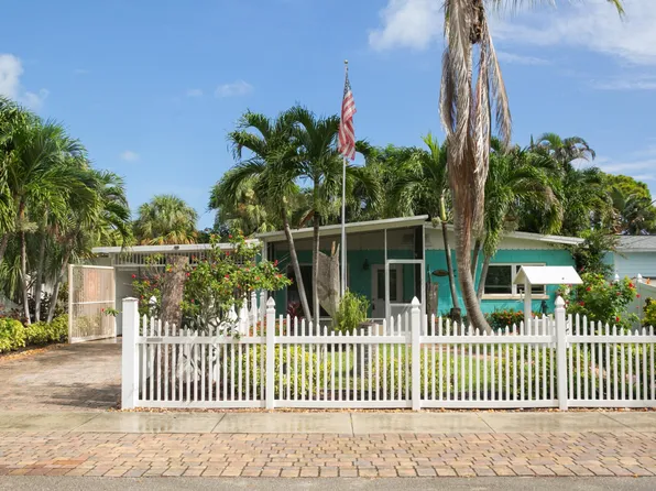 665 NE Bernard St, Jensen Beach, FL 34957
