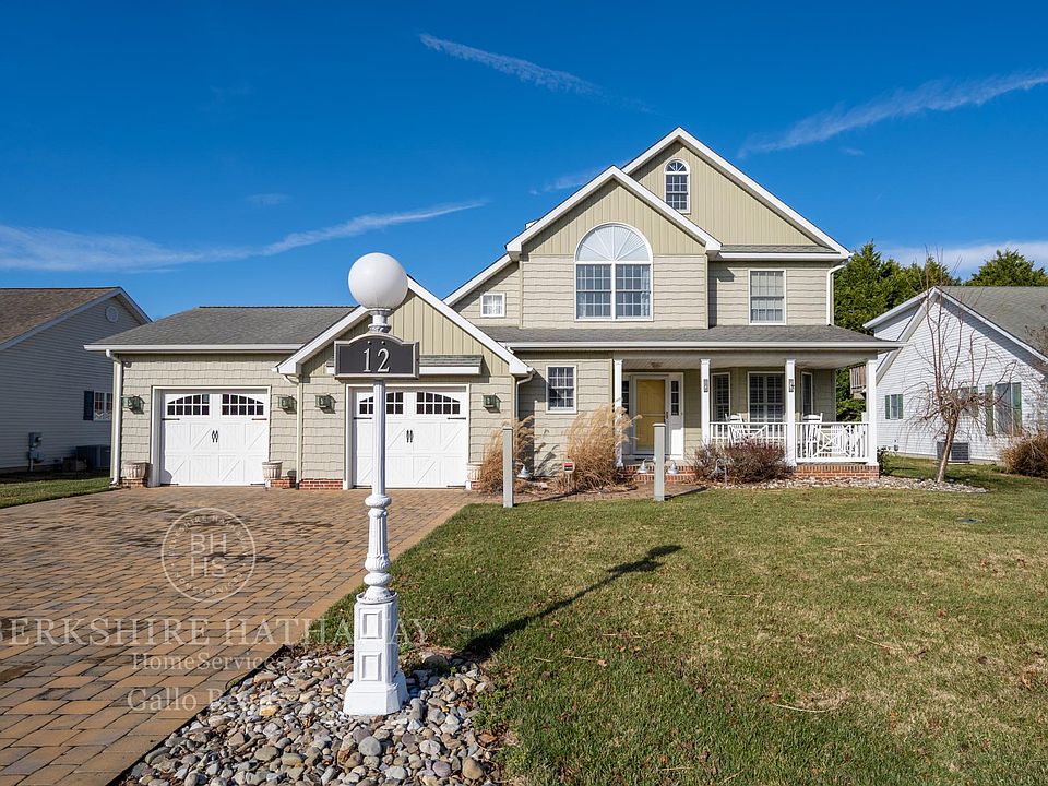 1st image of 12 Canary Dr
