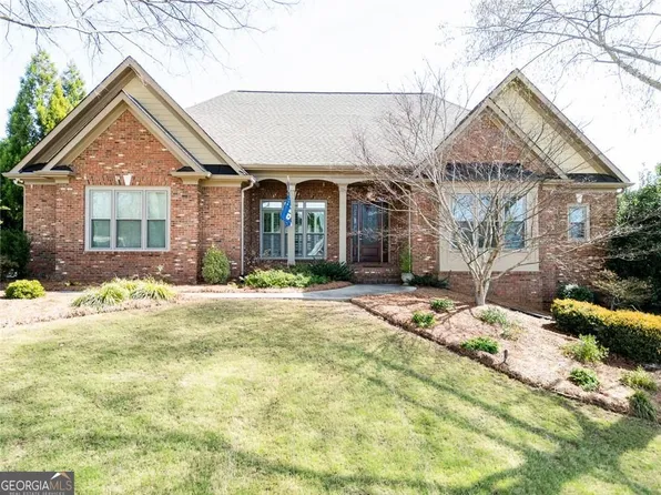 558 Sterling Water Dr, Monroe, GA 30655